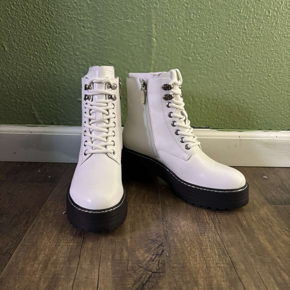 Woman’s platform lace up combat boots